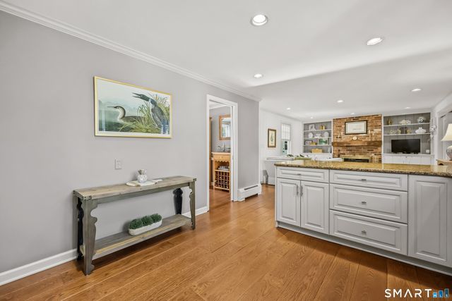 610 Unquowa Road, Fairfield, CT 06824