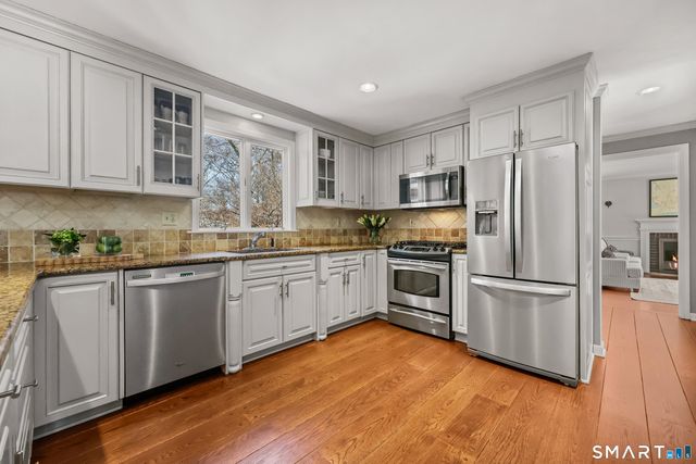 610 Unquowa Road, Fairfield, CT 06824