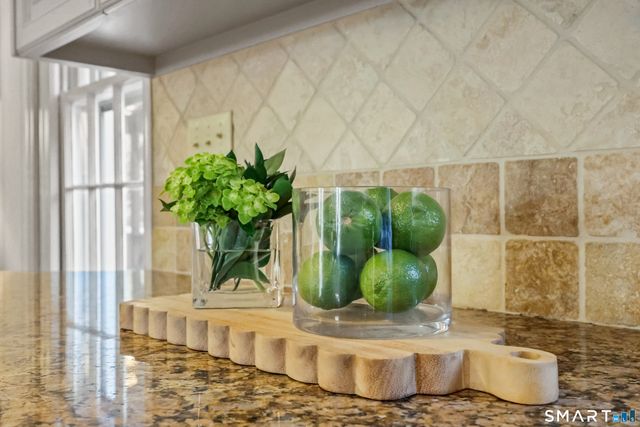 610 Unquowa Road, Fairfield, CT 06824