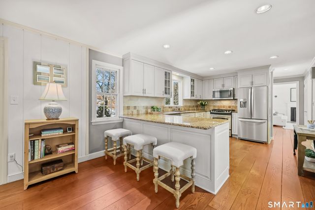 610 Unquowa Road, Fairfield, CT 06824