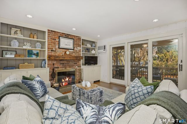 610 Unquowa Road, Fairfield, CT 06824