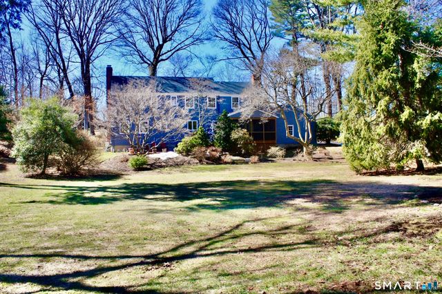 610 Unquowa Road, Fairfield, CT 06824