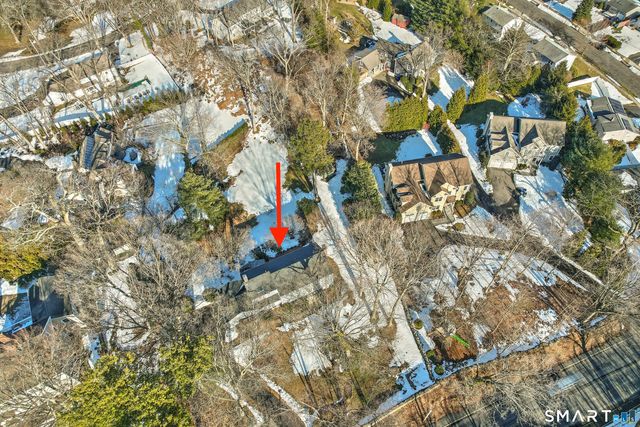 610 Unquowa Road, Fairfield, CT 06824