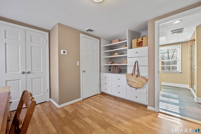 610 Unquowa Road, Fairfield, CT 06824