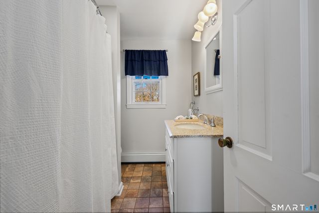 610 Unquowa Road, Fairfield, CT 06824