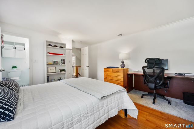 610 Unquowa Road, Fairfield, CT 06824