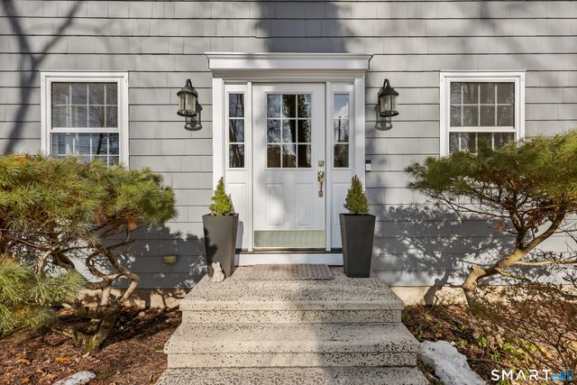 610 Unquowa Road, Fairfield, CT 06824