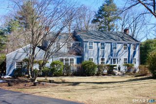 610 Unquowa Road, Fairfield, CT 06824