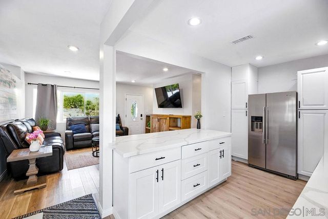 520 Grant Street, Oceanside, CA 92054