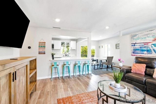 520 Grant Street, Oceanside, CA 92054