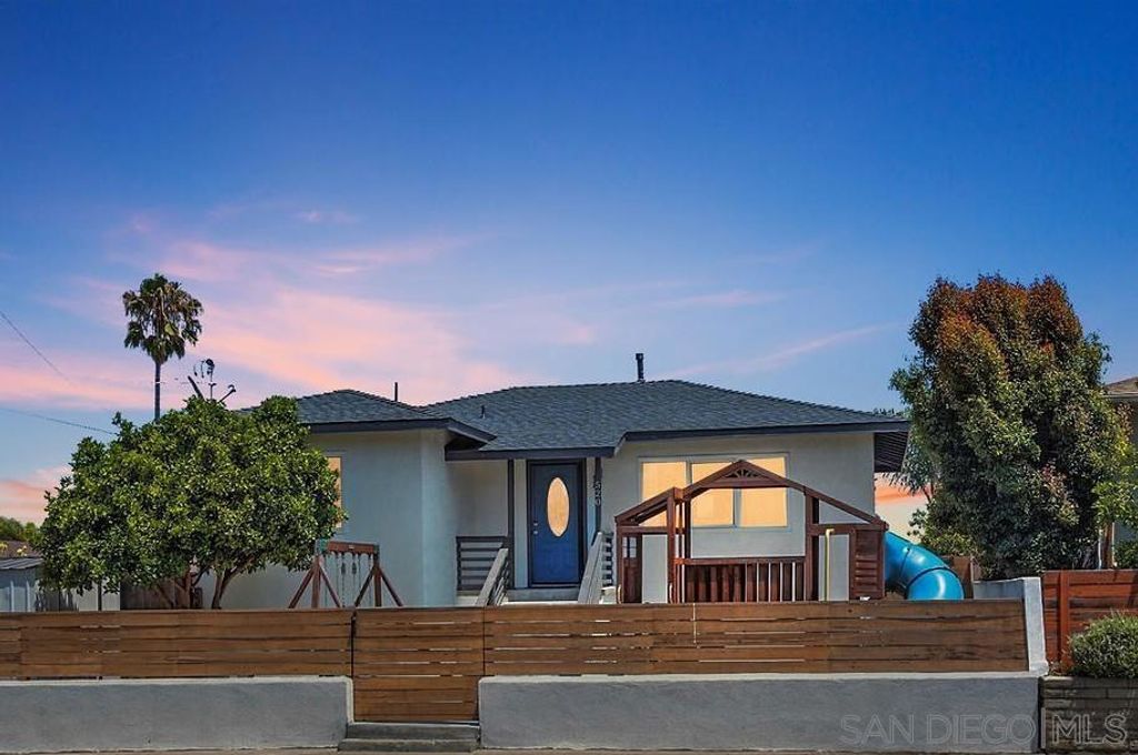 520 Grant Street, Oceanside, CA 92054