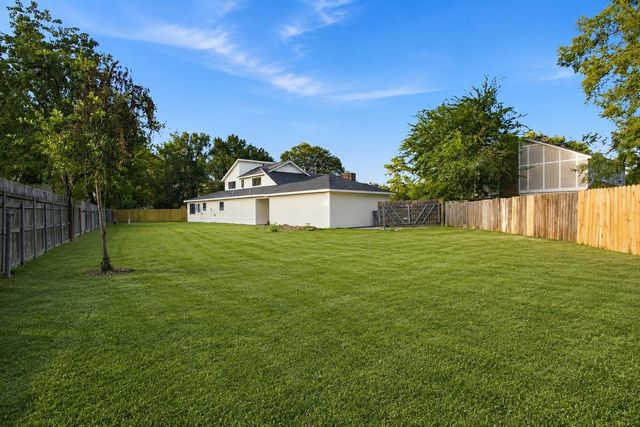 9915 Baronshire Round, Houston, TX 77070