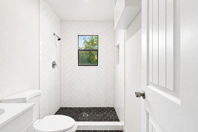 9915 Baronshire Round, Houston, TX 77070