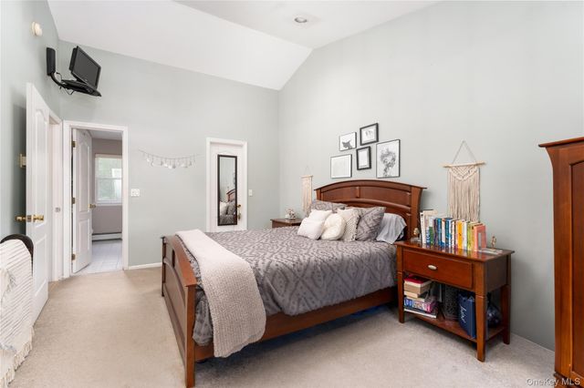 4 Redbud Court, Middle Island, NY 11953