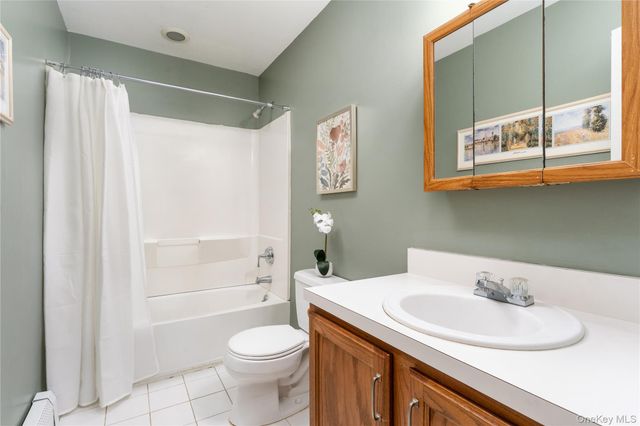 4 Redbud Court, Middle Island, NY 11953