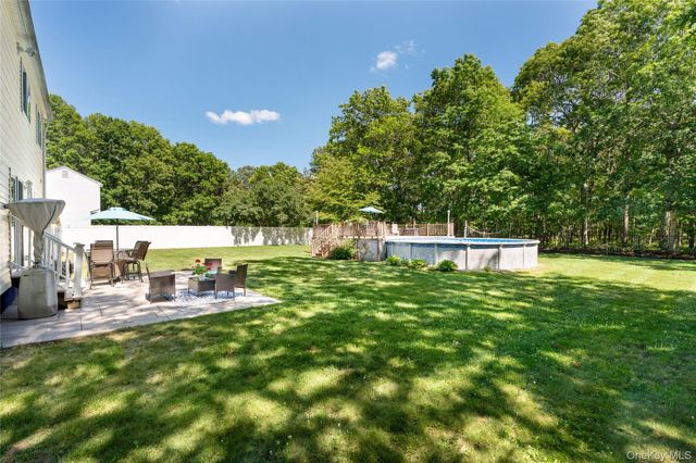4 Redbud Court, Middle Island, NY 11953