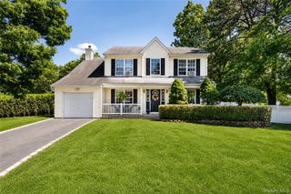 4 Redbud Court, Middle Island, NY 11953