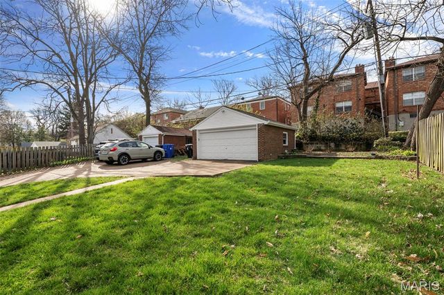 7544 Gannon Avenue, University City, MO 63130
