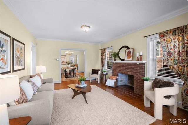 7544 Gannon Avenue, University City, MO 63130