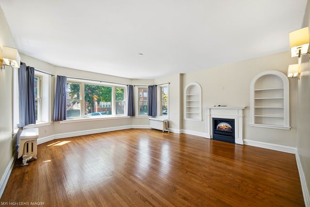 8215 S Evans Avenue, Chicago, IL 60619