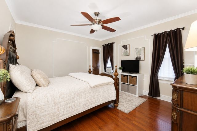 8215 S Evans Avenue, Chicago, IL 60619