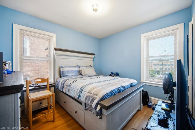 8215 S Evans Avenue, Chicago, IL 60619