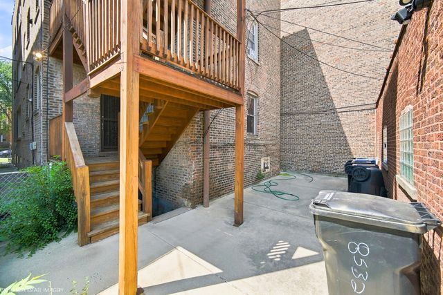 8215 S Evans Avenue, Chicago, IL 60619