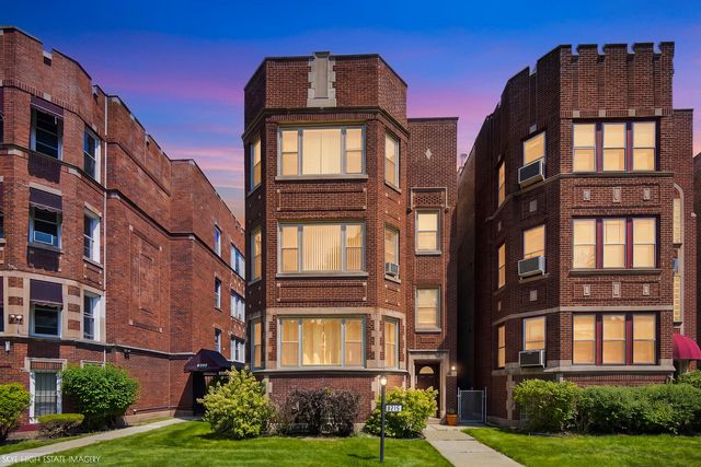 8215 S Evans Avenue, Chicago, IL 60619