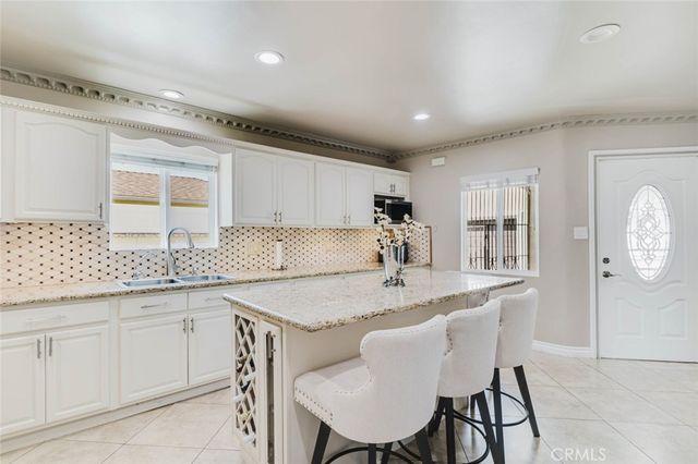 6545 Bellingham Avenue, North Hollywood, CA 91606