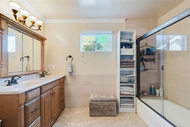 6545 Bellingham Avenue, North Hollywood, CA 91606
