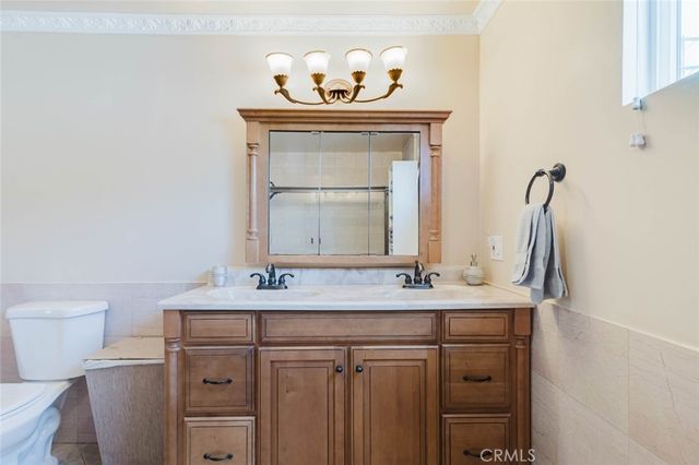 6545 Bellingham Avenue, North Hollywood, CA 91606