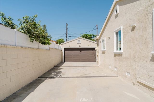 6545 Bellingham Avenue, North Hollywood, CA 91606