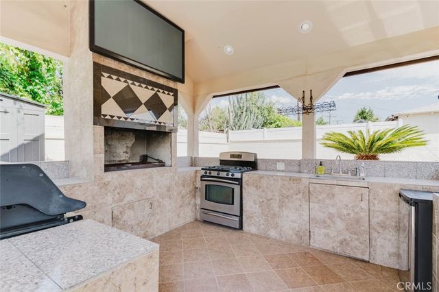 6545 Bellingham Avenue, North Hollywood, CA 91606