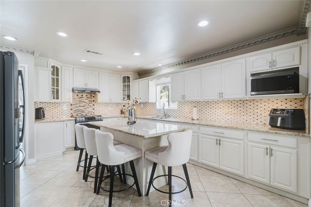 6545 Bellingham Avenue, North Hollywood, CA 91606