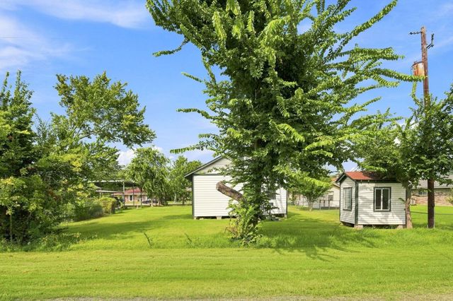 313 S Blackwell Street, La Porte, TX 77571