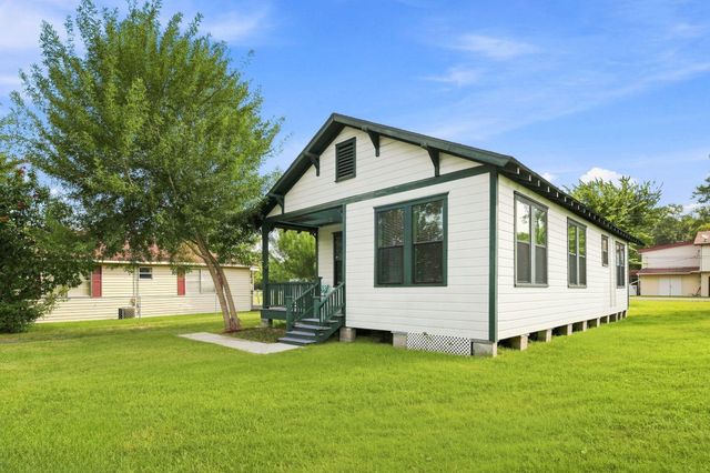 313 S Blackwell Street, La Porte, TX 77571