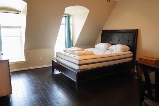 2689 Marilee Lane, Houston, TX 77057