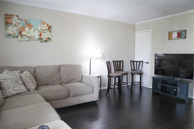 2689 Marilee Lane, Houston, TX 77057