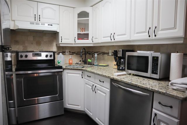 2689 Marilee Lane, Houston, TX 77057