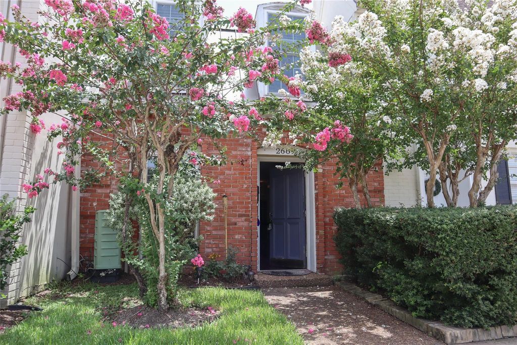 2689 Marilee Lane, Houston, TX 77057