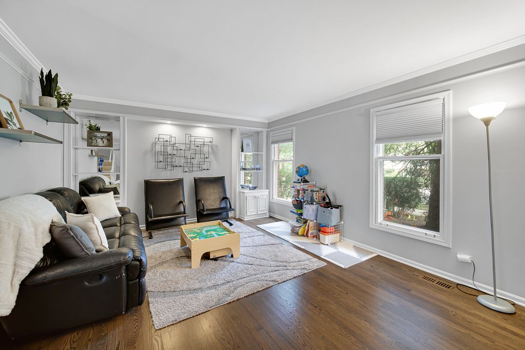 9054 Forestview Road, Evanston, IL 60203 — photo 3
