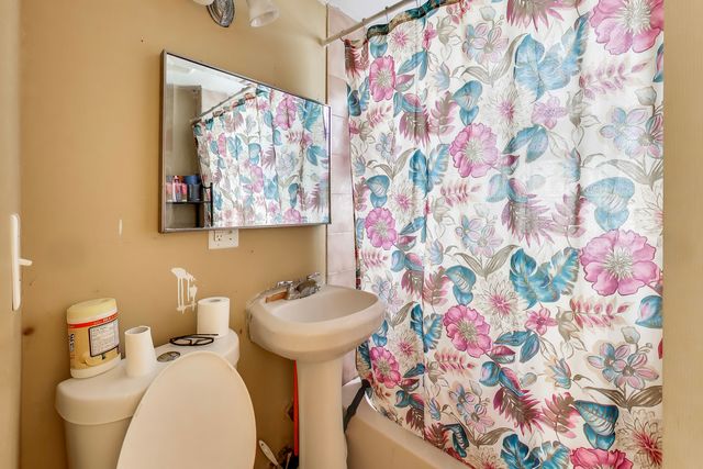 8822 S Ada Street, Chicago, IL 60620