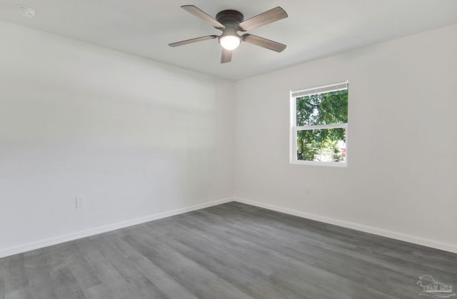 6492 Gaynell Ave, Milton, FL 32570