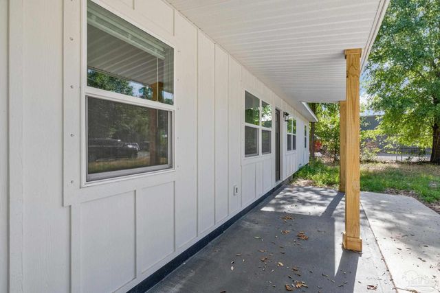 6492 Gaynell Ave, Milton, FL 32570
