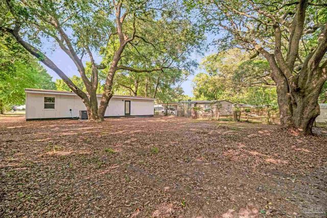 6492 Gaynell Ave, Milton, FL 32570