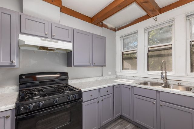 713 W Kalamazoo Avenue, Kalamazoo City, MI 49007