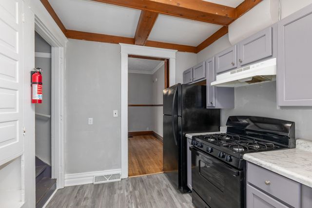 713 W Kalamazoo Avenue, Kalamazoo City, MI 49007