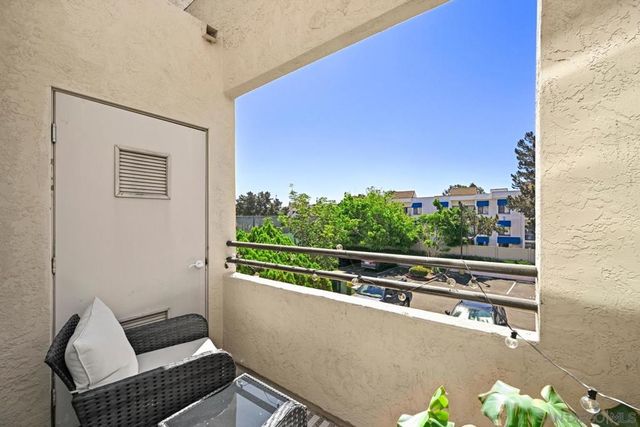 3941 Nobel Dr 174, San Diego, CA 92122