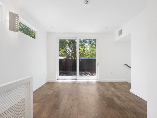 1605 Garden ST, Austin, TX 78702