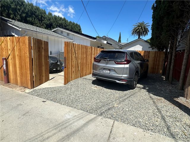 373 Gladys, Long Beach, CA 90814